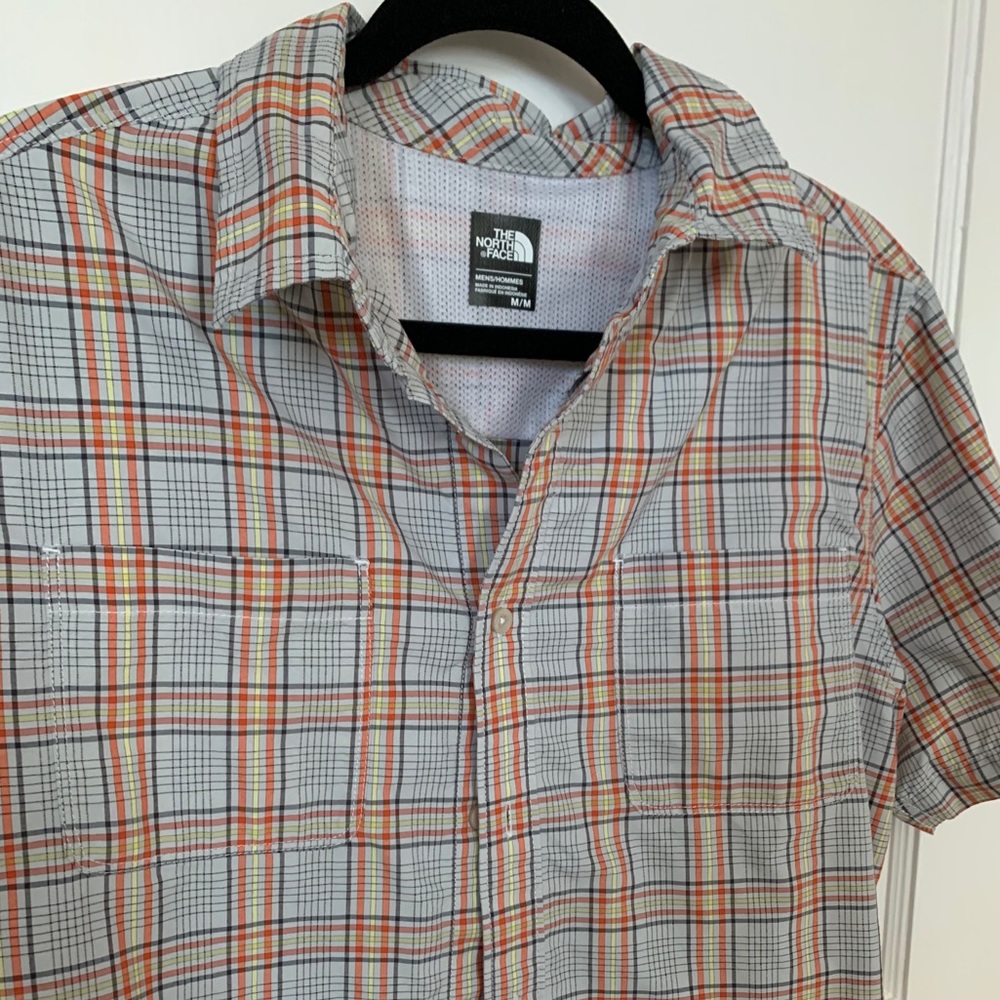North face short sleeve button down